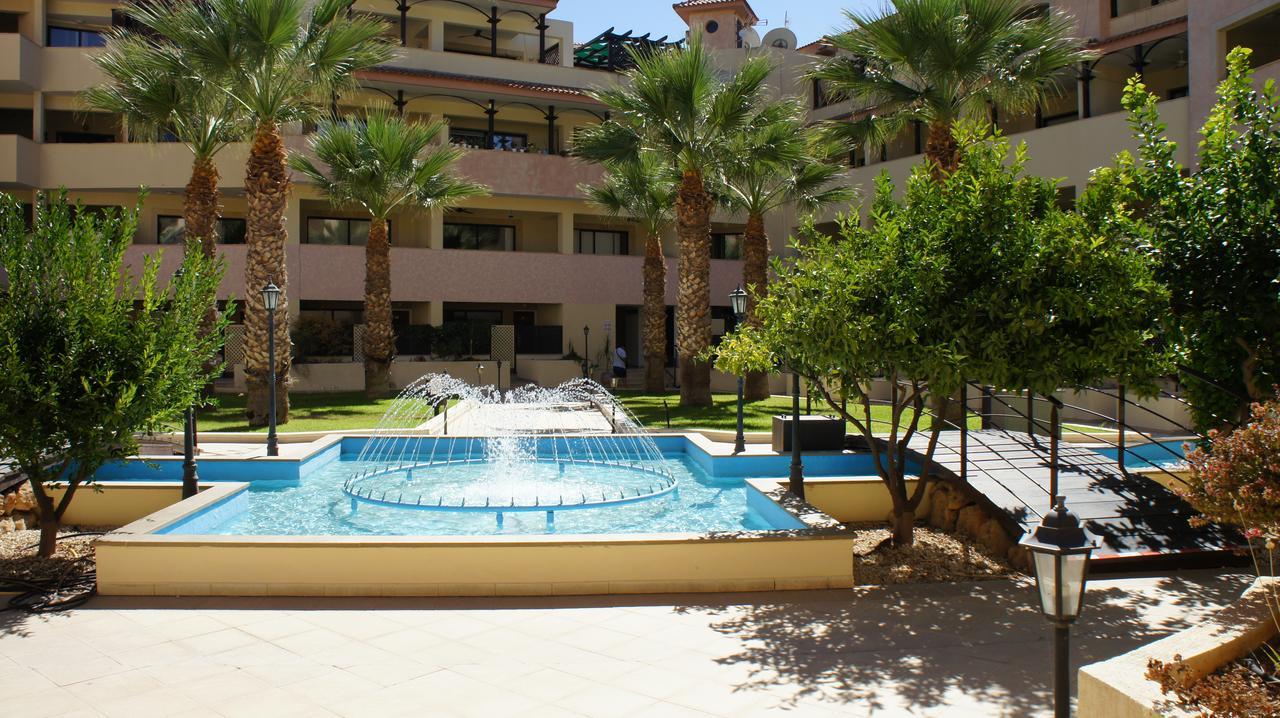 Townhouse Queens Gardens Paphos Chambre photo